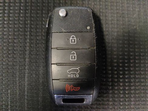 Used 2015 Kia Sorento LX image 32