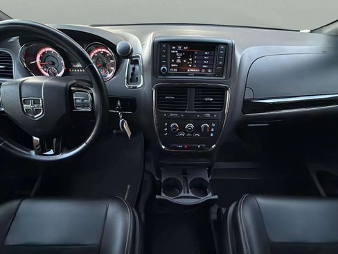 Used 2018 Dodge Grand Caravan SXT w/ Blacktop Package image 24