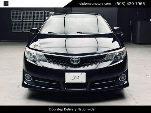 Used 2013 Toyota Camry SE FWD image 11