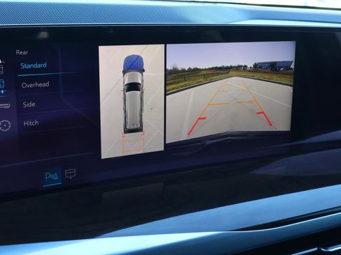 Used 2025 Cadillac Escalade ESV Sport Platinum w/ LPO, Floor Liner Package image 36