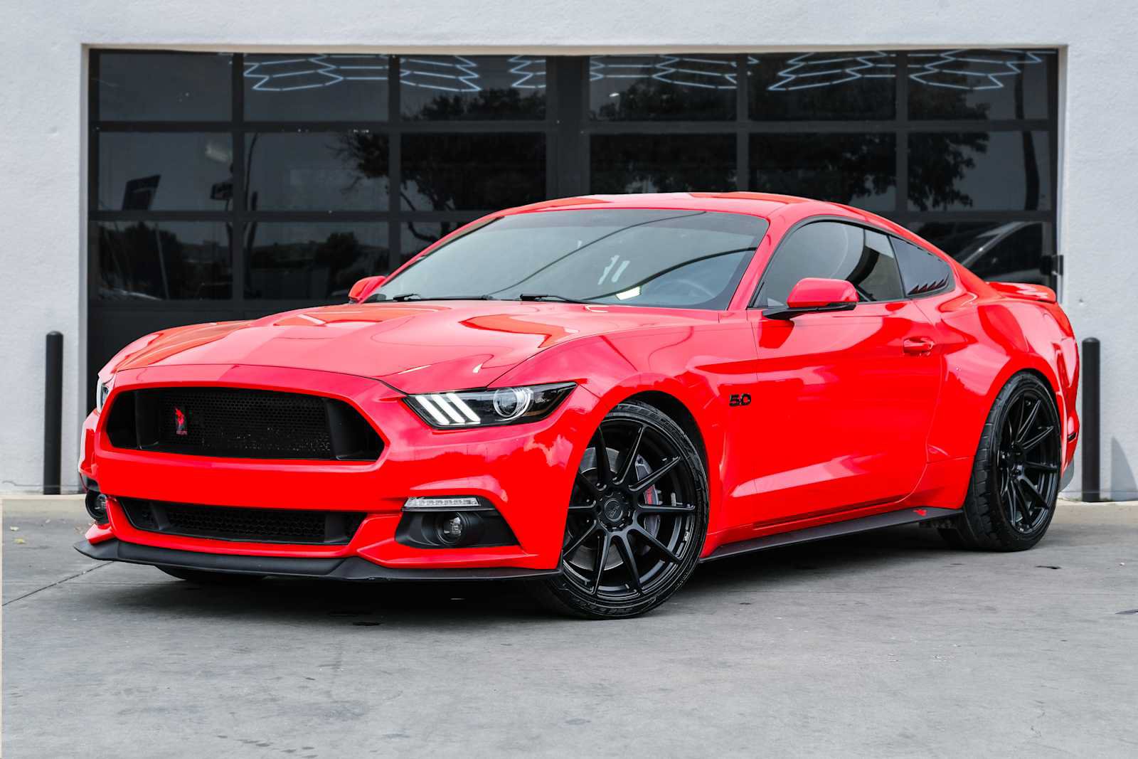 Used 2015 Ford Mustang GT Premium w/ GT Performance Package RWD image 1