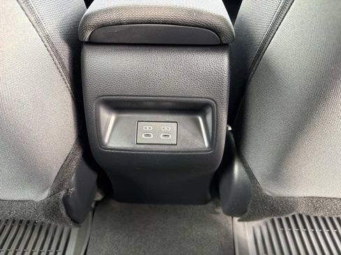 Used 2025 Toyota Corolla LE FWD image 20