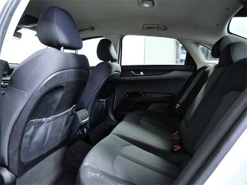 Used 2022 Kia K5 LXS image 14