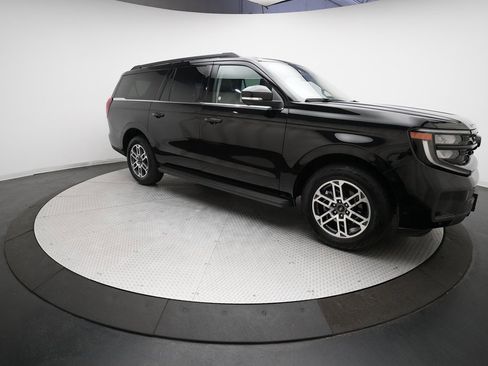 Used 2025 Ford Expedition Max Active image 13