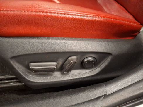 Used 2018 Toyota Camry XSE image 16