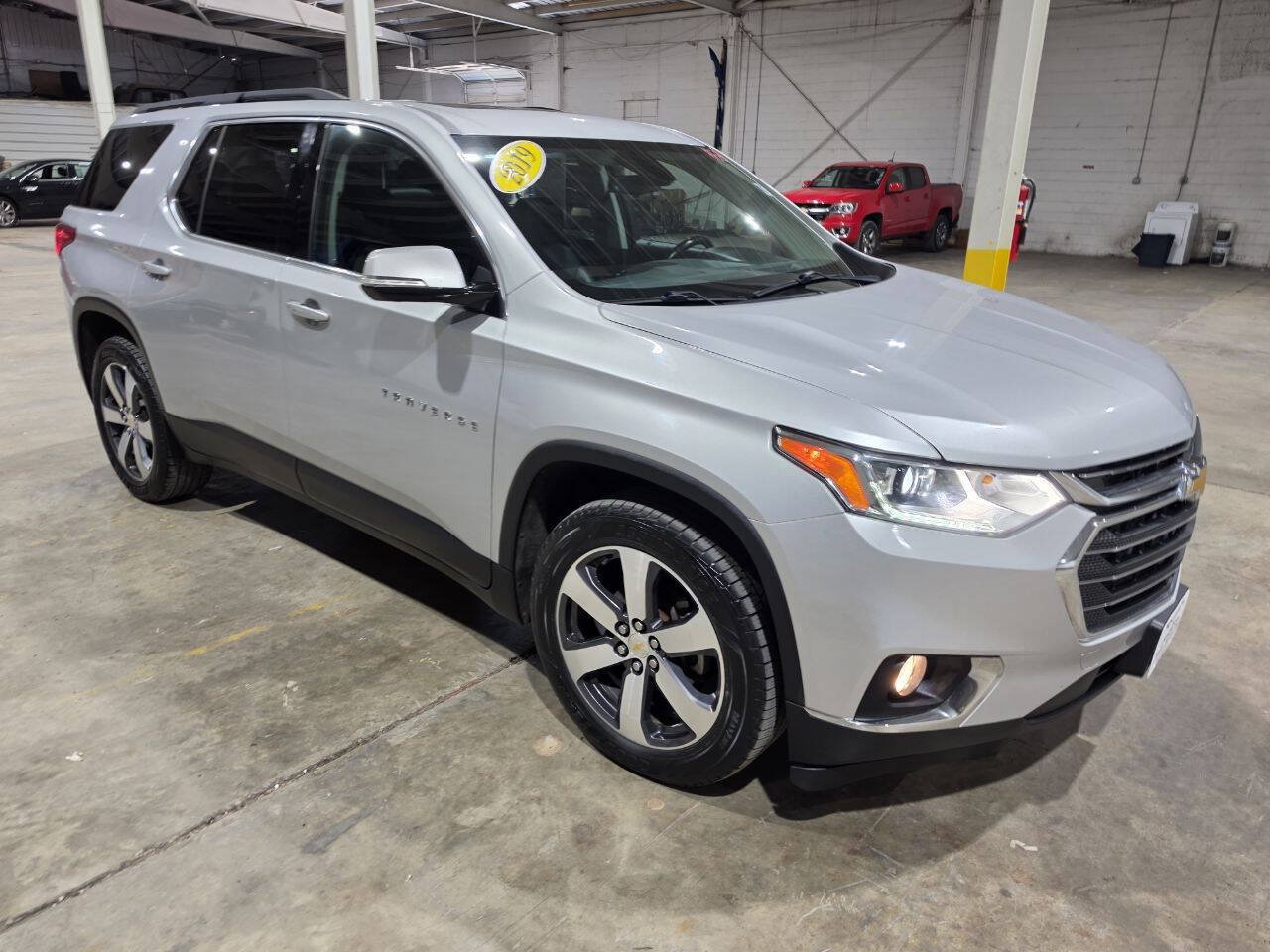 Used 2019 Chevrolet Traverse LT w/ LT Premium Package AWD/4WD image 17