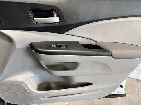 Used 2014 Honda CR-V LX image 16