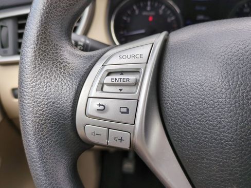 Used 2016 Nissan Rogue S w/ Appearance Package image 20