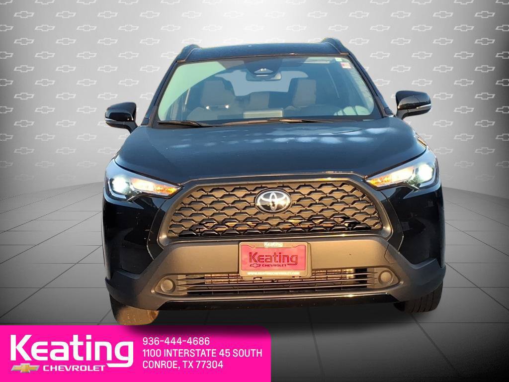 Used 2025 Toyota Corolla Cross LE FWD image 4