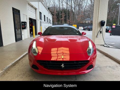 Used 2016 Ferrari California T image 3