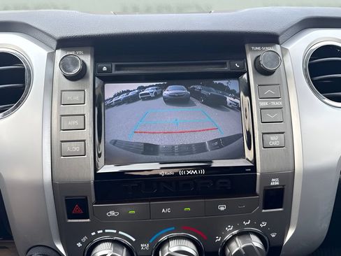 Used 2019 Toyota Tundra SR5 AWD/4WD image 12