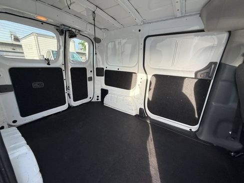 Used 2017 Nissan NV200 SV w/ Technology Package FWD image 15