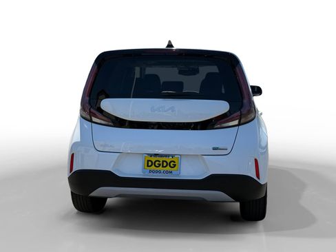 Used 2023 Kia Soul EX FWD image 4