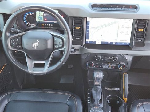 Used 2022 Ford Bronco Badlands image 27