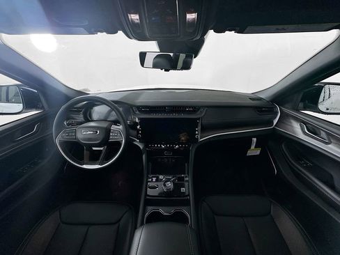 New 2026 Jeep Grand Cherokee L Limited image 9