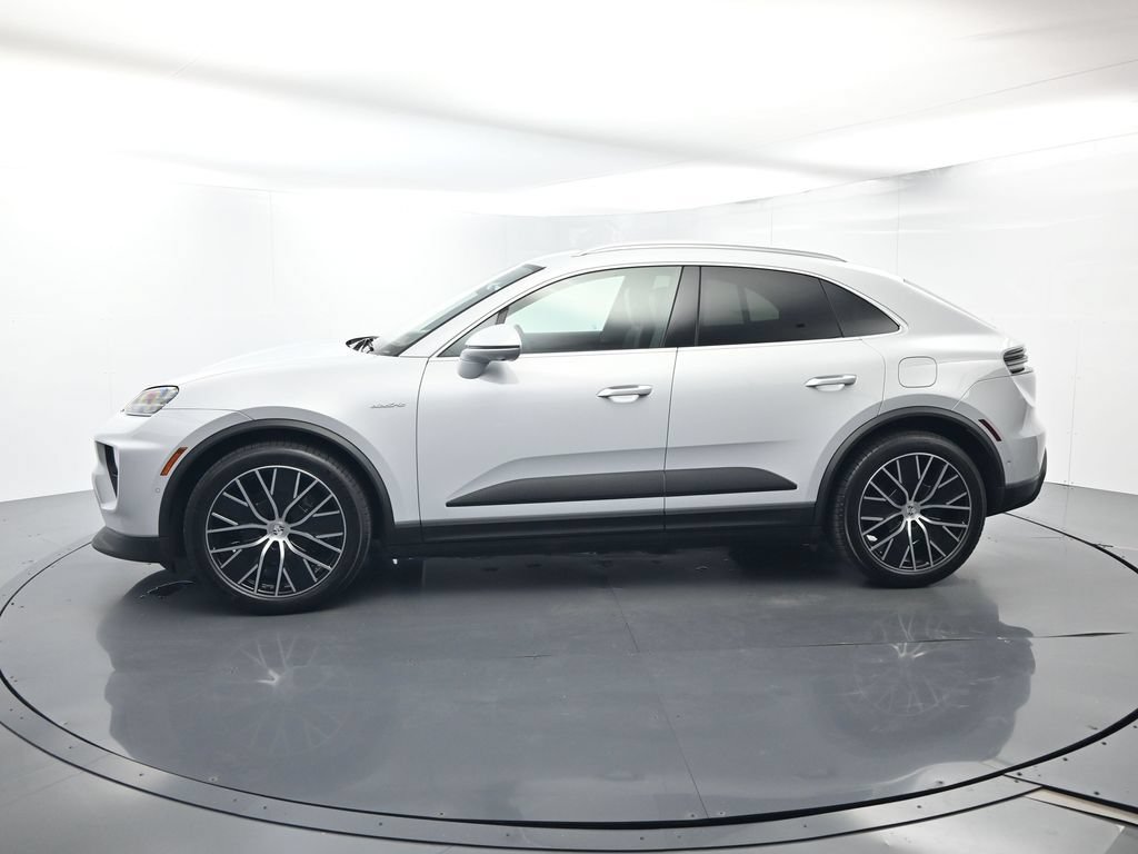 Certified 2026 Porsche Macan Electric RWD image 2