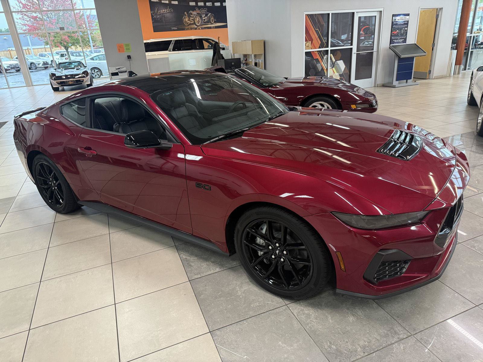 Used 2025 Ford Mustang GT Premium RWD image 5
