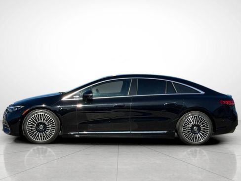 Certified 2022 Mercedes-Benz EQS 580 4MATIC Sedan w/ Pinnacle Trim Package image 25