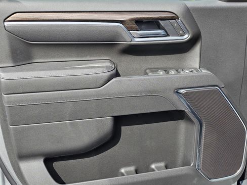 New 2025 Chevrolet Silverado 1500 LT image 15
