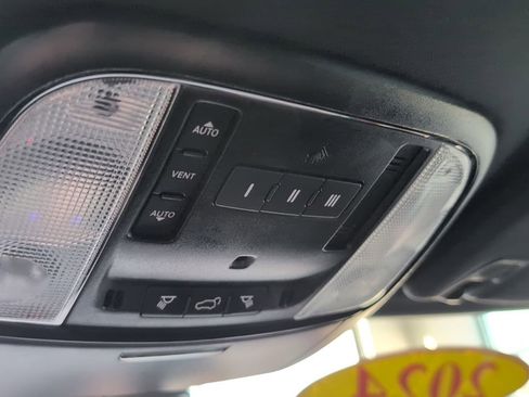Used 2024 Dodge Durango GT AWD/4WD image 39