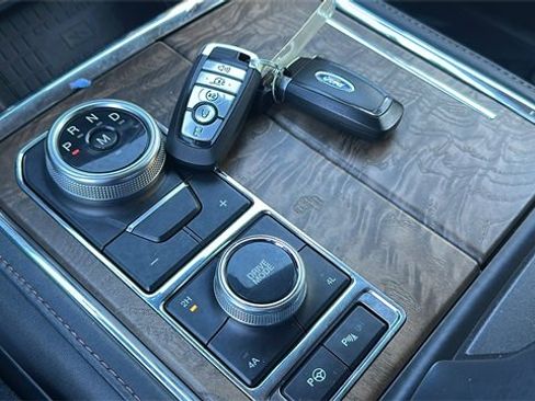 Certified 2021 Ford Expedition Max Platinum image 29