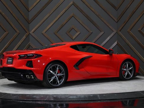 Used 2021 Chevrolet Corvette Stingray Premium Cpe w/ Engine Appearance Package image 2