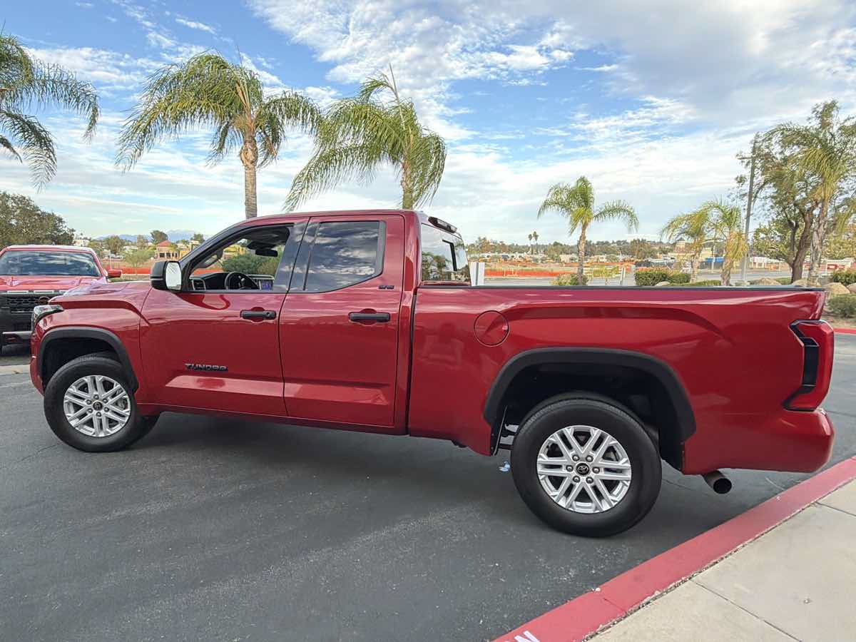 Used 2022 Toyota Tundra SR5 AWD/4WD image 16