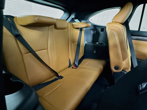 New 2026 Toyota Highlander Platinum image 27