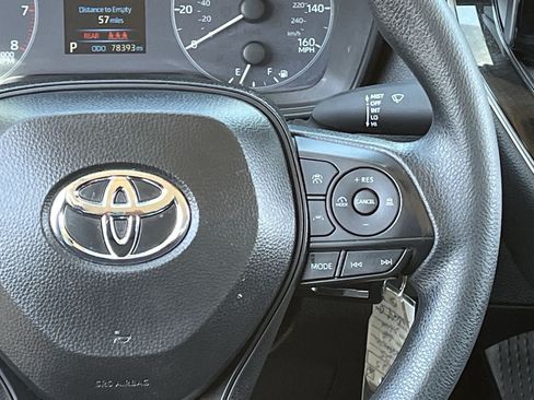 Used 2025 Toyota Corolla LE FWD image 14