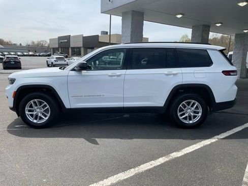 Used 2025 Jeep Grand Cherokee L Laredo AWD/4WD image 9