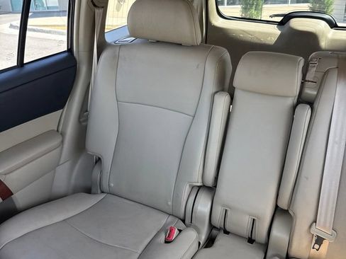 Used 2013 Toyota Highlander Limited AWD/4WD image 11