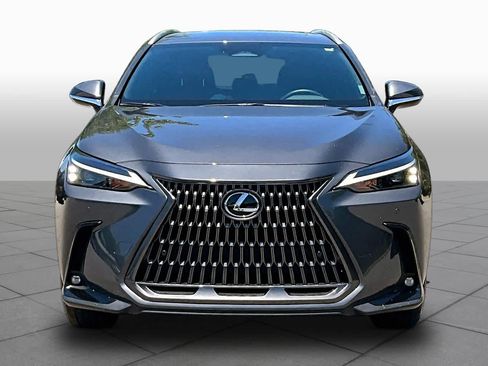 Used 2024 Lexus NX 250 FWD image 3