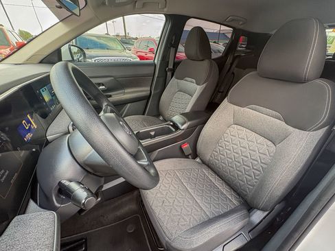 Used 2025 Nissan Kicks SV AWD/4WD image 20
