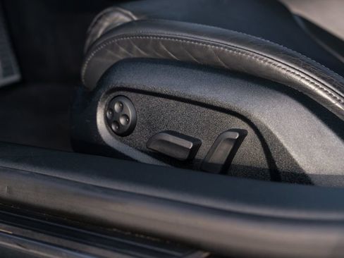 Used 2011 Audi R8 V10 image 28