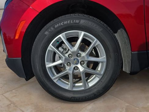 Used 2024 Chevrolet Equinox LT FWD image 14