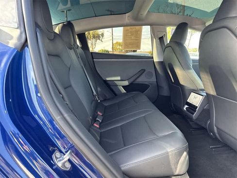 Used 2025 Tesla Model 3 Long Range image 34