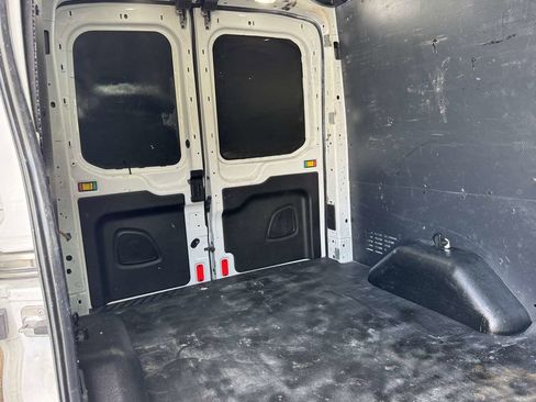 Used 2019 Ford Transit 250 130 Medium Roof RWD image 17