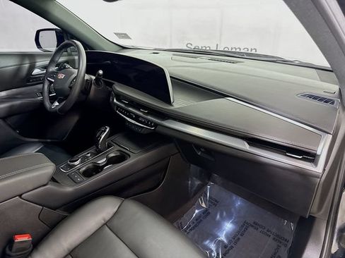 Used 2025 Cadillac XT4 Premium Luxury w/ Cold Weather Package FWD image 29