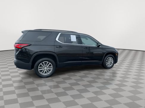 Used 2023 Chevrolet Traverse LT image 9