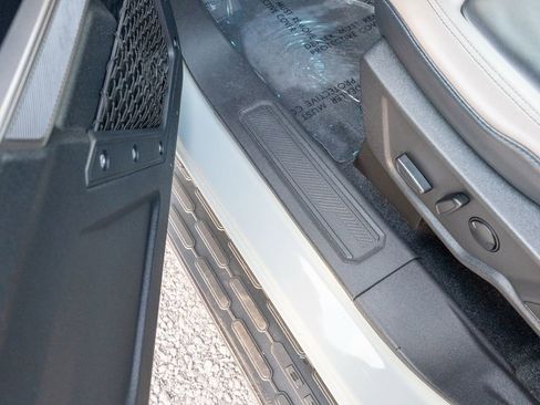 Used 2023 Ford Bronco Wildtrak image 19