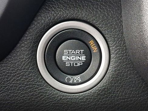 Used 2024 RAM 2500 Tradesman w/ Chrome Appearance Group image 22