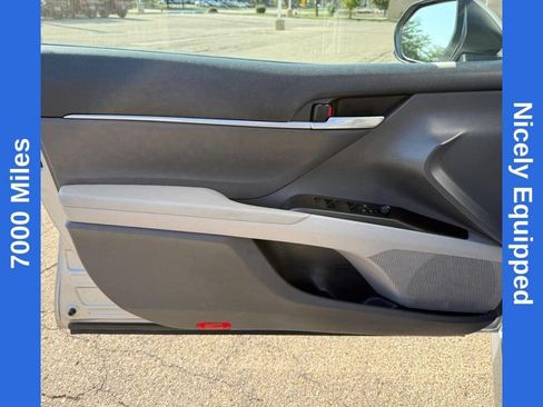 Used 2022 Toyota Camry LE FWD image 19
