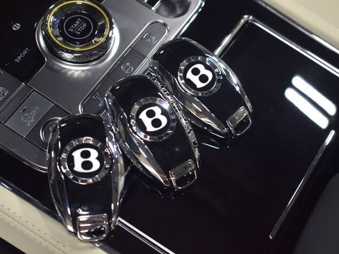 New 2025 Bentley Continental GTC image 40