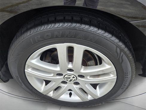 Used 2017 Volkswagen Jetta S image 9