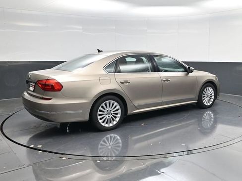 Used 2016 Volkswagen Passat 1.8T SE image 3