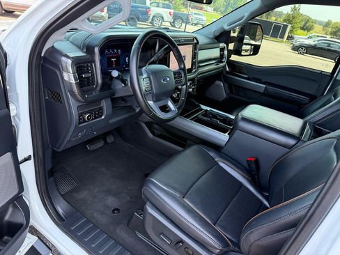 Used 2025 Ford F250 Lariat AWD/4WD image 13