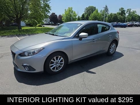 Used 2016 MAZDA MAZDA3 i Touring w/ Popular Equipment Package FWD image 4