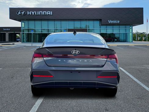 New 2026 Hyundai Elantra Sport FWD image 25