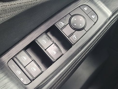 Used 2021 Nissan Rogue SV FWD image 27