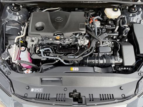 Used 2025 Toyota Camry LE FWD image 30